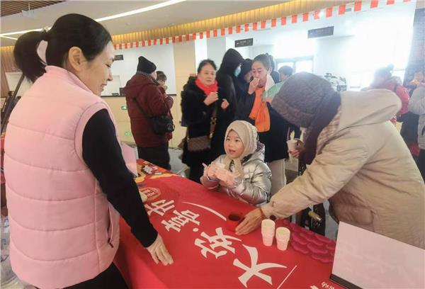 吉林省大安市中医院为嫩江湾冰雪旅游添彩