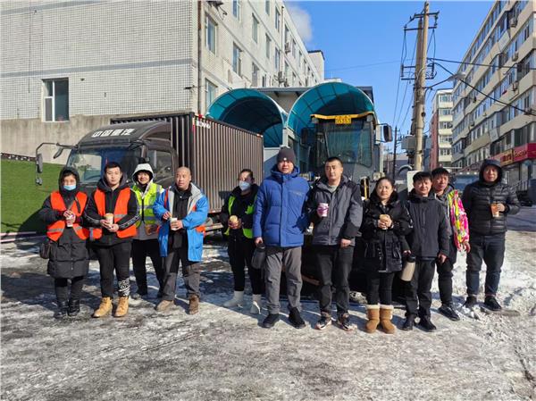 瑞雪纷飞庆新年 全力清雪保畅通——长春市朝阳区红旗街道春节期间清雪保畅工作成效显著