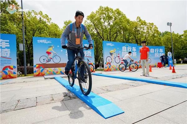 2025中国自行车运动骑游大会（湖系列）暨环巢湖全国自行车公开赛圆满举办