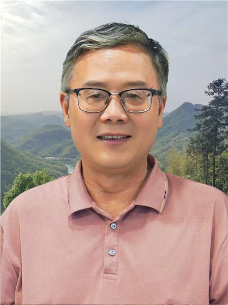 中国国际新闻杂志社书画传播院智库书画艺术家顾成杰简介图1