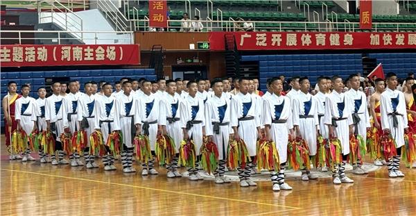 【经典演艺】少林小龙武校助力“发展体育运动 增强人民体质”题词73周年全民健身主题活动开幕式，演绎武术魅力