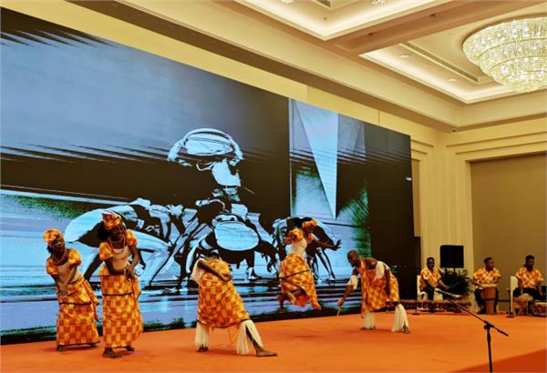 龙宇翔出席庆祝中国与莫桑比克建交50周年暨莫桑比克独立日50周年招待会
