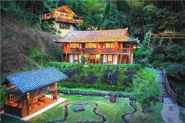 【行业研究】大学生背包创业型“小而美”文旅新场景构建方法论探讨—以湖南省为例