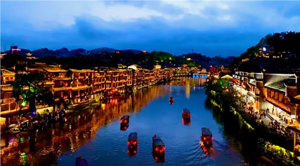 【行业研究】大学生背包创业型“小而美”文旅新场景构建方法论探讨—以湖南省为例