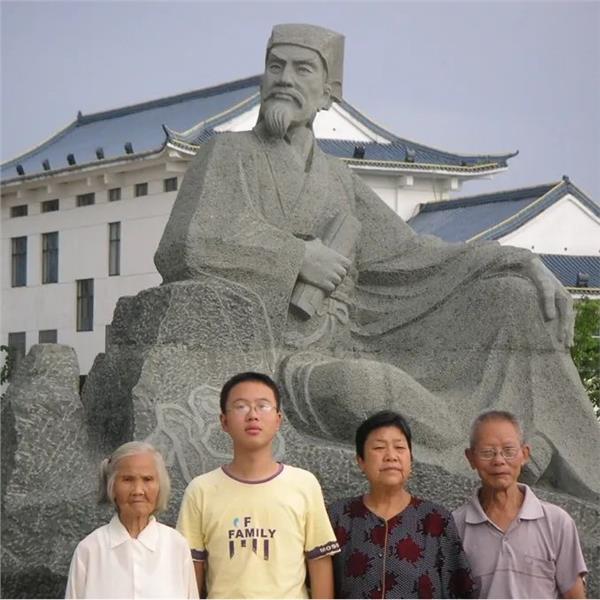 从心学发源地到微生物领域的璀璨明珠：饶驰通博士的传奇之旅