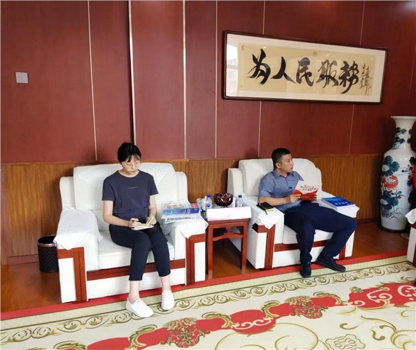 长春市绿园区法学会赴《人民法治》杂志社吉林工作站共商法治服务合作新篇图3