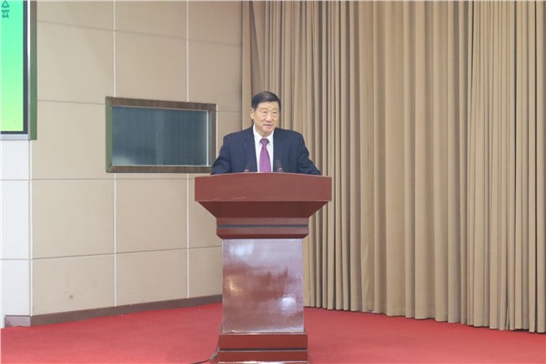 以三重突破让塔克拉玛干成全球零碳引擎——麦盖提试点揭秘沙漠治理中国方案