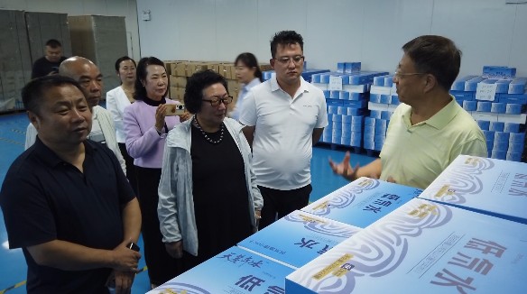 龚巧玉院士布局新疆冰川水产业  助力“新疆好水”香飘国际——院士携国际资源赋能新疆健康水产业链升级