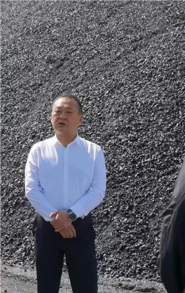 未雨绸缪保供暖 心系民生送温暖——王士强市长深入供热中心调研指导