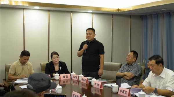 第二届中国民族体育春晚海南座谈会盛大召开 各界精英汇聚椰城共绘蓝图