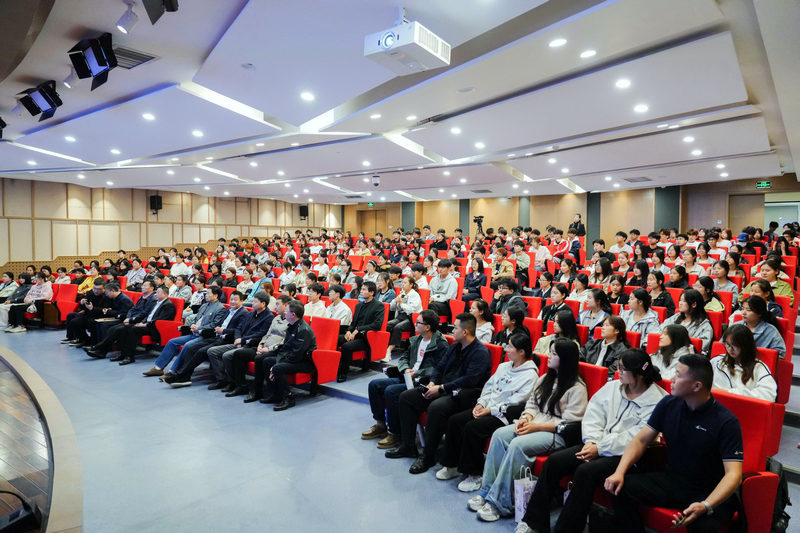 “探寻商道 筑梦未来”：首期企业家进大学校园联谊活动在郑州启动
