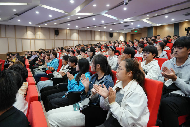 “探寻商道 筑梦未来”：首期企业家进大学校园联谊活动在郑州启动