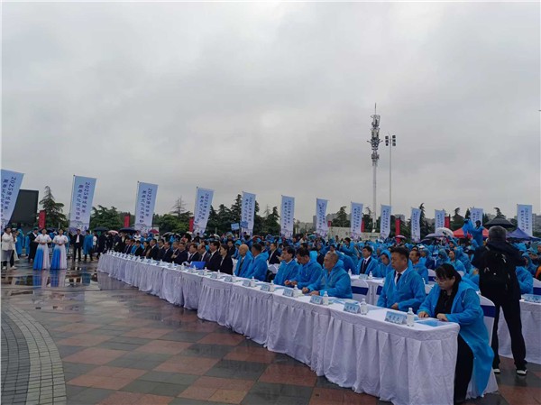 中国国际新闻杂志社：做中华文化的全球传播使者，弘扬海峡两岸周易文化，促进世界和平——以周易文化为桥，共绘中华文明传承新篇章