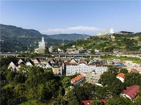 陈献春：构建支撑"场景驱动型经济"的理论框架、人才图谱与学科新生态