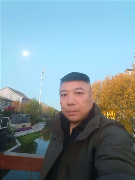 _IBK_微信图片_2025-11-05_151919_602.jpg 郝江华:爱的追寻