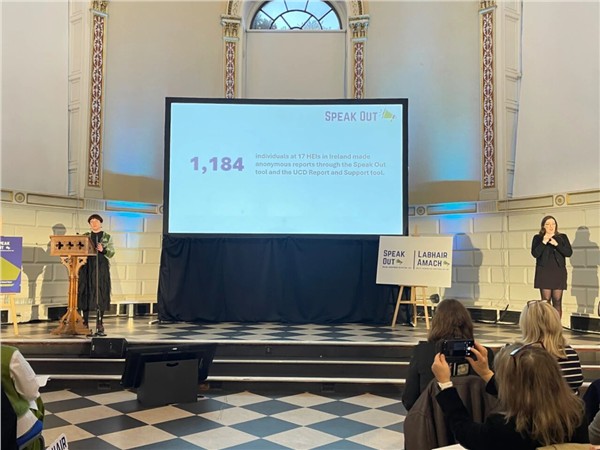 中国国际新闻杂志社爱尔兰分社社长陈秋梅出席“Speak Out”发布会，共同推动校园安全