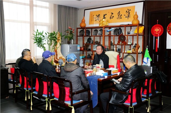 “精忠报国武术文化行”走进少林小龙武校 共赏功夫盛宴，开展书法交流