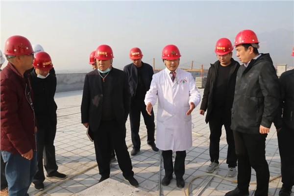 _IBK_2.jpg 勇挑发展重担 践行医者担当——安阳市先进工作者、林州市人民医院党委书记、院长 王五洲