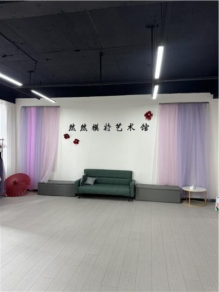 _IBK_8.jpg 然然模特艺术馆隆重开业 双基地授牌共助发展