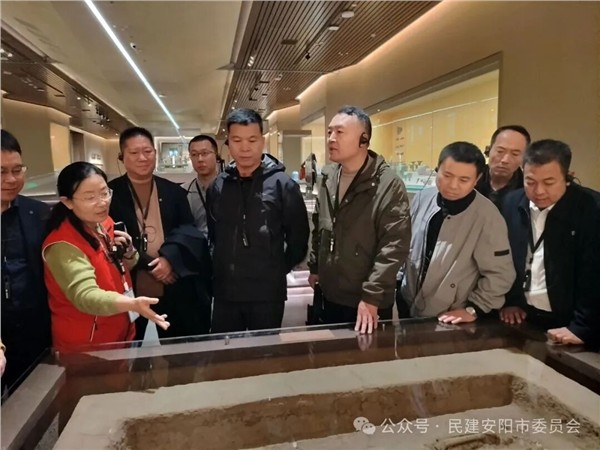 _IBK_7.jpg 民建安阳市委会第八支部开展“寻根殷墟文脉 共话文旅新篇”活动