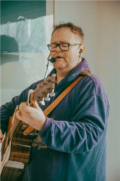 《爱与音符的汇聚》，一场跨越国界的慈善音乐会