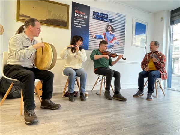 《爱与音符的汇聚》，一场跨越国界的慈善音乐会