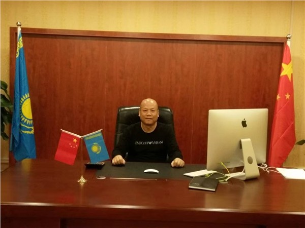 中国国际新闻杂志社东南亚分社副社长李義明心系香港火灾，助力前线！