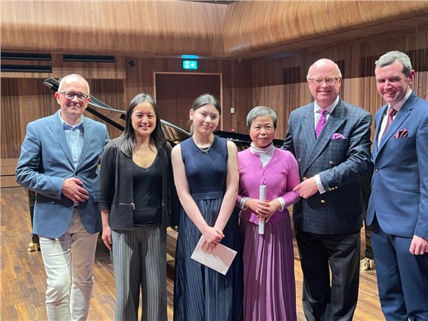 爱尔兰皇家音乐学院青少年独奏总决赛中，华人选手大放异彩