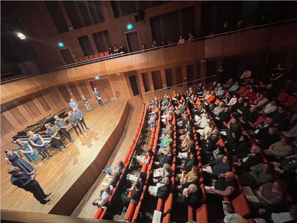 爱尔兰皇家音乐学院青少年独奏总决赛中，华人选手大放异彩