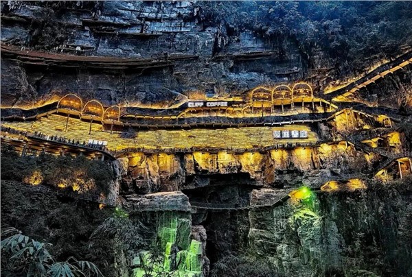 加快培养和构建以“生活策展人”和“场景架构师”为核心的场景创新人才体系