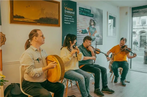 四星期两场慈善音乐会，陈秋梅奏响都柏林爱与希望的旋律