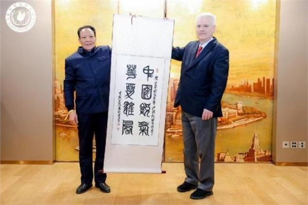 纪念毛主席诞辰132周年——推荐艺术家康新云