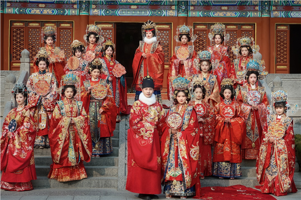 古韵新生 ·华裳济南——12月30号 “汉玥阁”在大明湖畔与文庙前奏响汉服文化自信之音