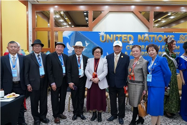 龚氏三杰”获联合国80周年庆典《世界和平和谐奖》受关注