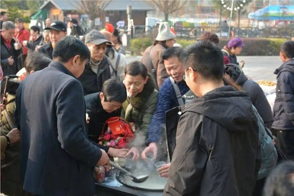 为何“杀猪宴”会从“生活场景”翻车为“数字祭坛”？——以场景美学探析“小而美”原生场景的守护之道