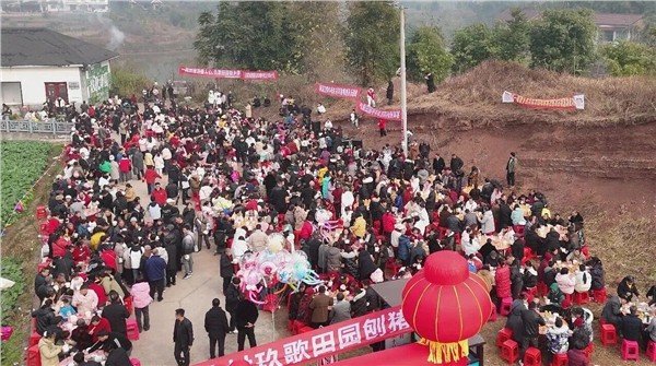 为何“杀猪宴”会从“生活场景”翻车为“数字祭坛”？——以场景美学探析“小而美”原生场景的守护之道