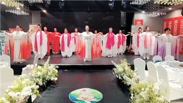 中国国际新闻杂志社国际天缘禅舞艺术传播院携手安阳市企联举办“精忠报国”之“禅舞颂中华、再创新辉煌”迎新春晚会图1