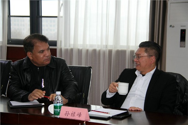 巴西华商会代表团到少林客车参访考察并成功签约