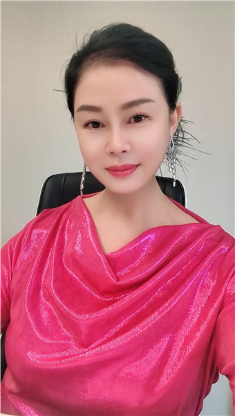 硝烟虽远，精神永存——《中国道路》原唱人民艺术家奔月担任“硬骨头六连”十六勇士迎新春晚总策划导演为英雄赞歌