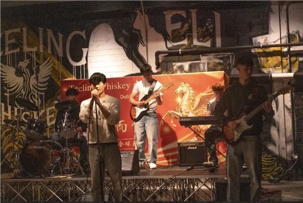 2026 Teeling Whiskey之夜，音乐与美酒共舞  /  UNTITLED乐队燃爆"世界因爱而生"全球春晚