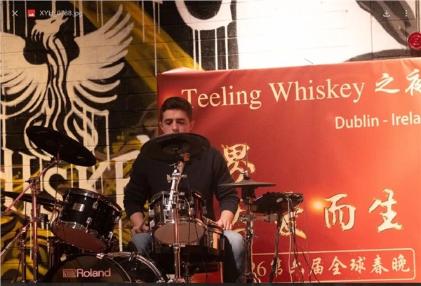_IBK_1.jpg 第六届"世界因爱而生"全球春晚压轴大戏 Neon Catcher乐队嗨翻Teeling威士忌之夜