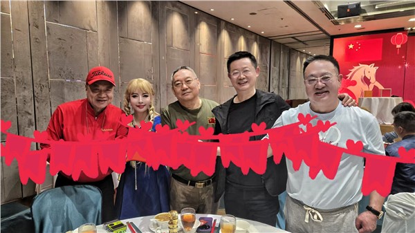 爱国港星、中国国际新闻杂志社副社长张羽希（Venus）获邀出席国际警察协会香港分会春茗晚宴 蓝衣致敬警队 以歌传递爱国爱港情怀