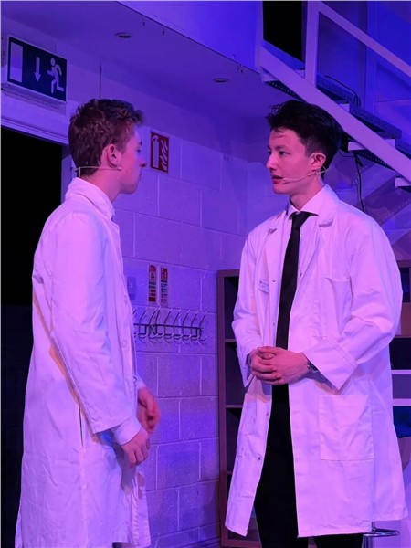 _IBK_9.jpg Teeling Whisky之夜,中爱混血儿Seán Hughes光采夺目 爱尔兰中国年破圈,“世界因爱而生”全球春晚四国主持人同台