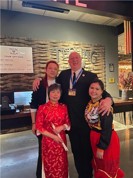 中国国际新闻杂志社爱尔兰分社社长、IIAB爱尔兰分社社長、著名侨领陈秋梅的「全球春晚」传奇