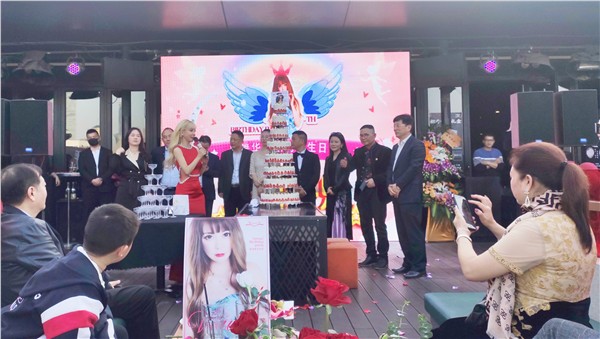 _IBK_10.jpg 爱国港星、中国国际新闻杂志社副社长张羽希Venus3·28生日盛典闪耀,深圳连接器行业大会,以疗愈音乐赋能中国智造