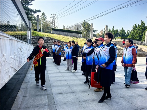 _IBK_6.jpg 缅怀先烈祭英魂 薪火相传践初心——蚌埠市心连心志愿者协会清明祭英烈