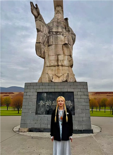 _IBK_1.jpg 爱国港星、中国国际新闻杂志社副社长张羽希Venus从全能艺人转型华夏龙文化传承者