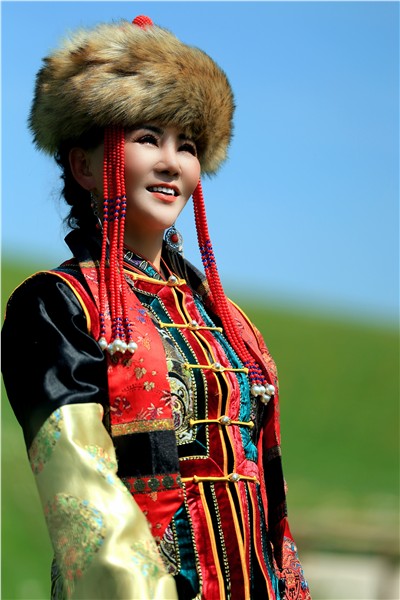 华语歌手格格担任贵州南将酒业集团有限公司宣传形象大使