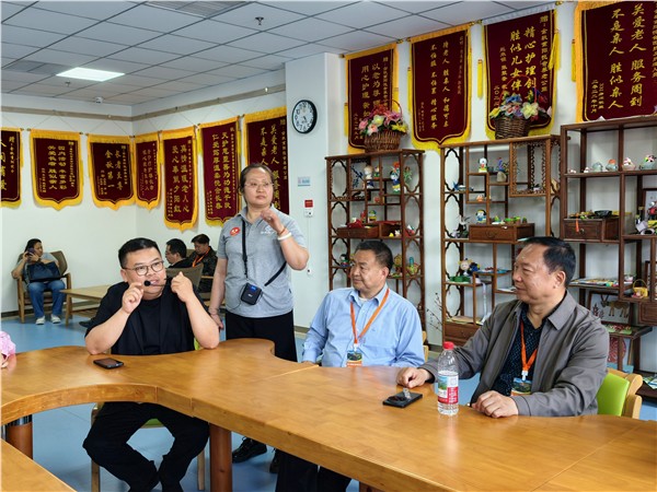 镜头记桑榆 调研惠养老——安阳市老干部大学摄影班走进金秋养老院开展调研采风活动
