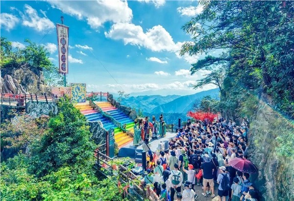 陈献春：场景产业作为枢纽型产业的理论逻辑与实践路径图3
